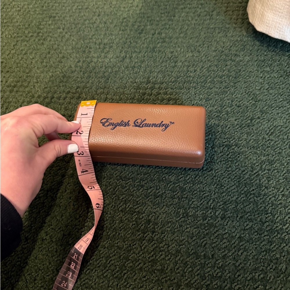 English Laundry sunglass/eyeglass case brown red inside - Picture 10 of 10